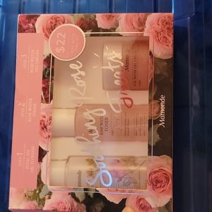 Mamonde trial size skincare